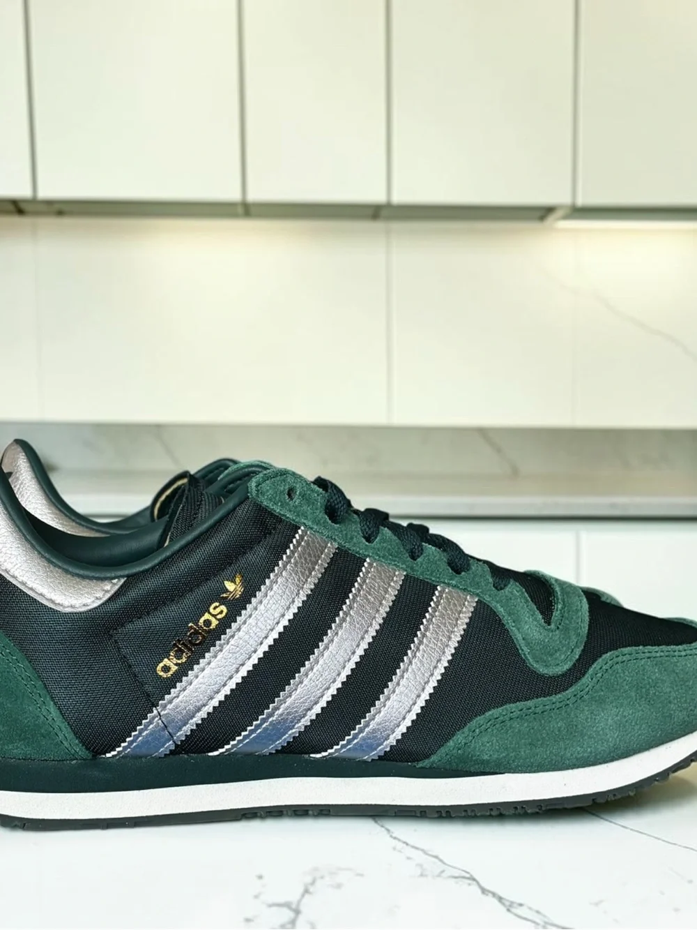 Adidas Galaxy OG Size 9 Men/ Size 10 Women